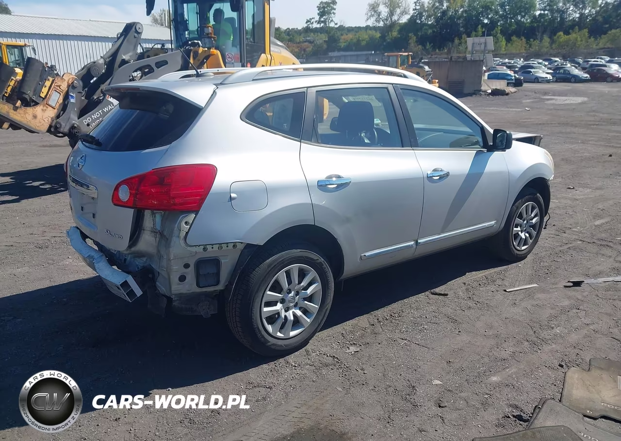 2015 Nissan Rogue Select S VIN:JN8AS5MV3FW254121 - 4