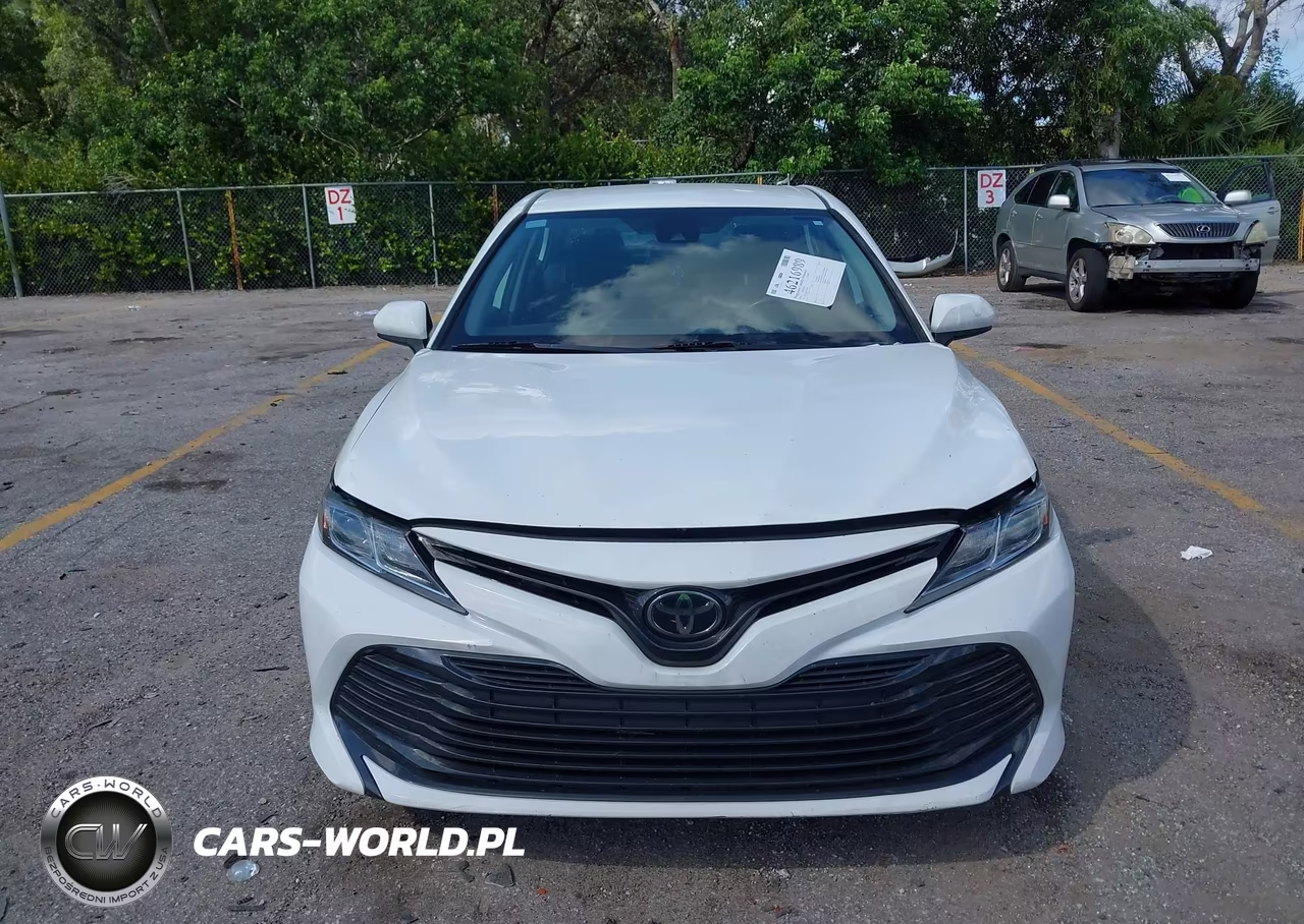 2020 Toyota Camry Le VIN:4T1C11AK4LU907049 - 6