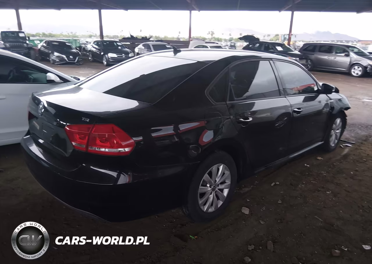 2015 Volkswagen Passat 1.8T Wolfsburg Edition VIN:1VWAT7A32FC057544 - 4