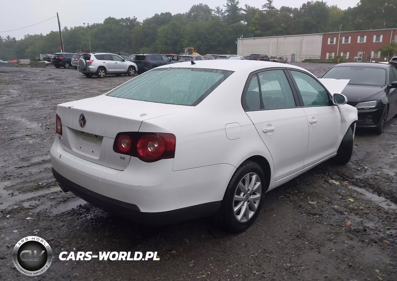 2010 Volkswagen Jetta Limited Edition VIN:3VWRZ7AJ9AM122025 - 4