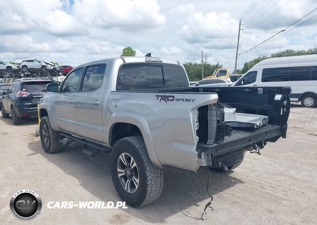 2017 Toyota Tacoma Trd Sport VIN:3TMAZ5CN8HM051107 - 3
