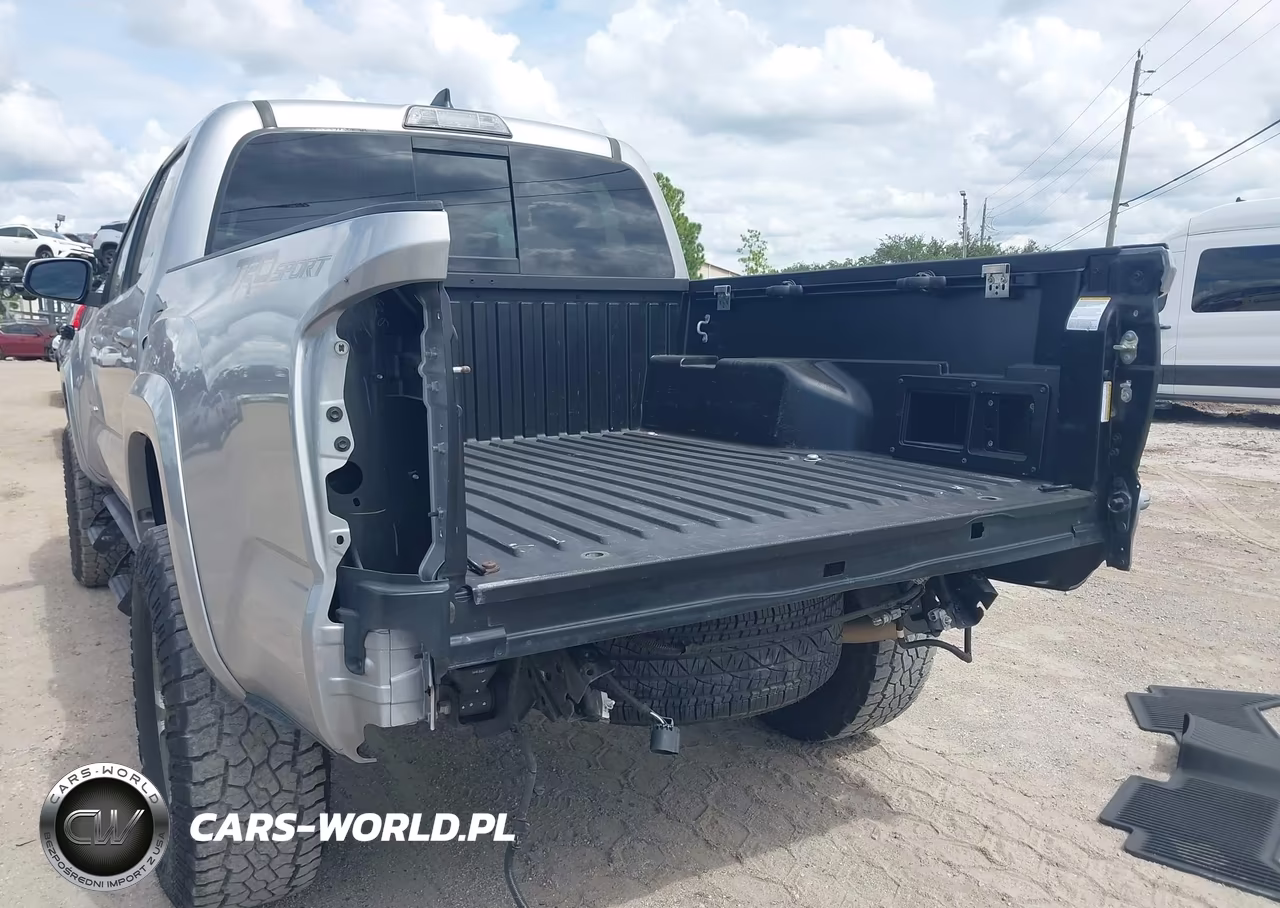 2017 Toyota Tacoma Trd Sport VIN:3TMAZ5CN8HM051107 - 6