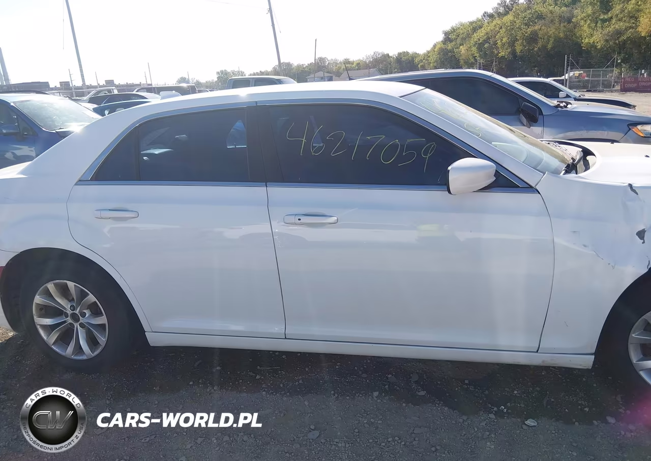 2015 Chrysler 300 Limited VIN:2C3CCAAG9FH807146 - 14