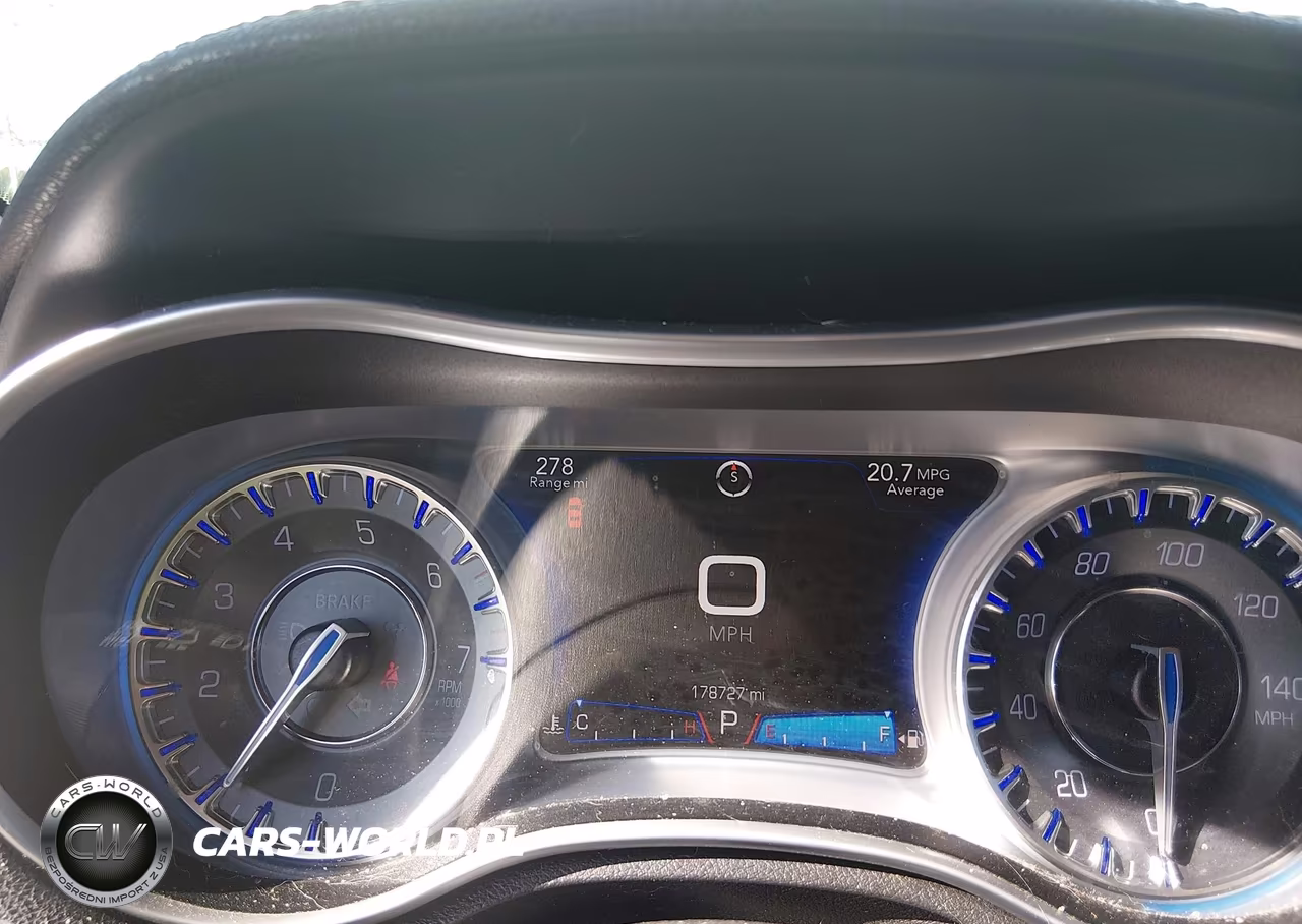 2015 Chrysler 300 Limited VIN:2C3CCAAG9FH807146 - 7