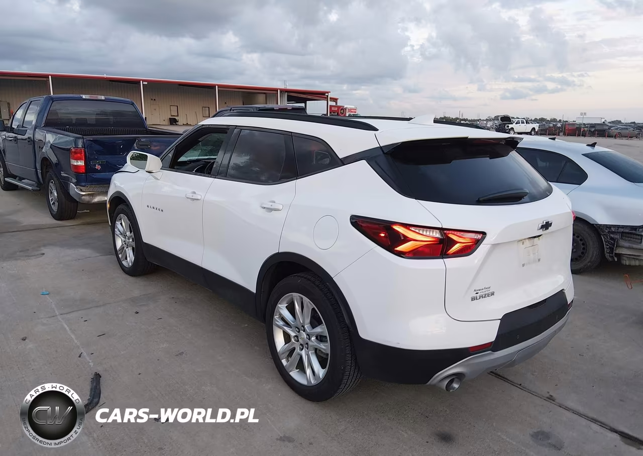 2019 Chevrolet Blazer VIN:3GNKBDRS9KS673449 - 3