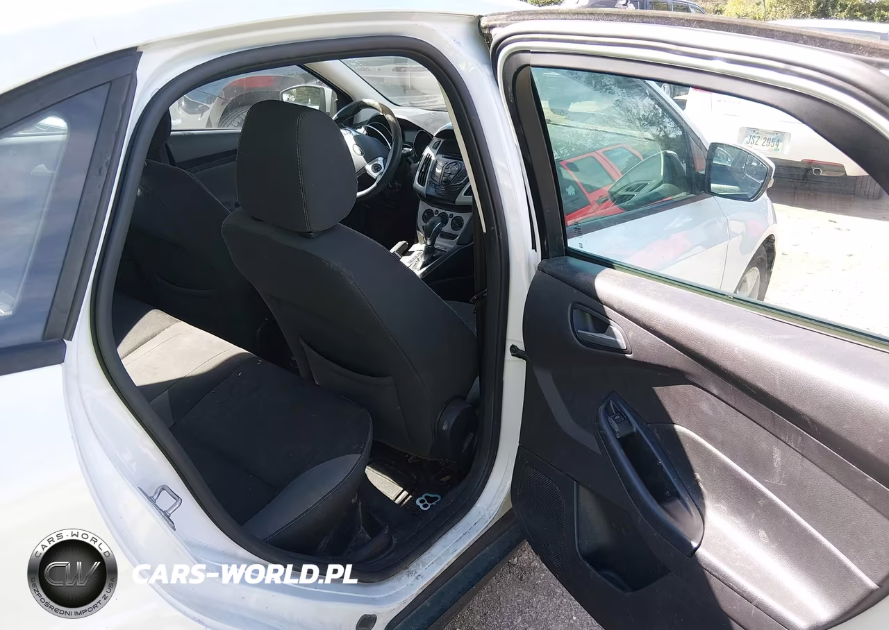 2014 Ford Focus Se VIN:1FADP3F22EL275422 - 8