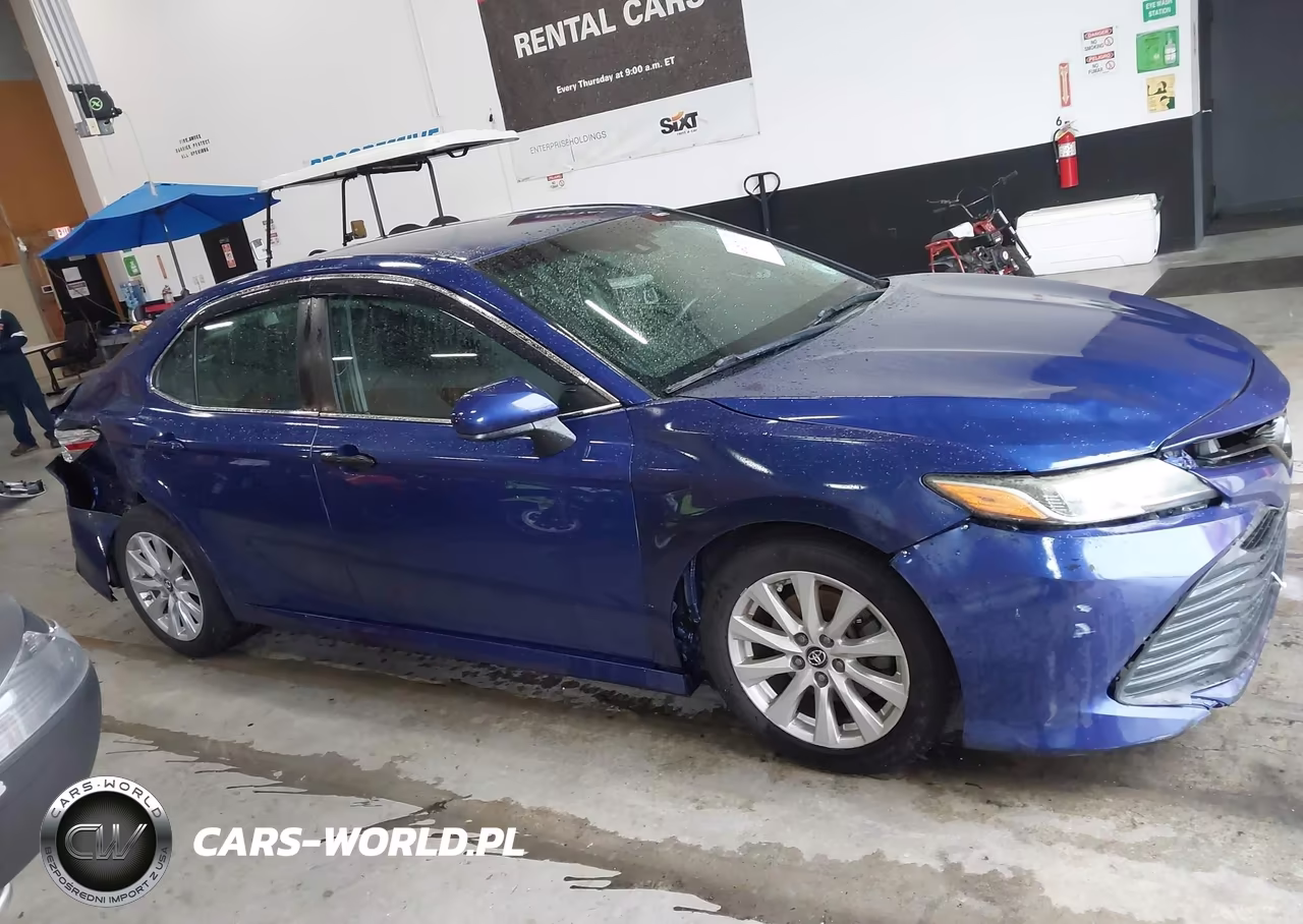 2018 Toyota Camry Le VIN:4T1B11HK2JU563218 - 13