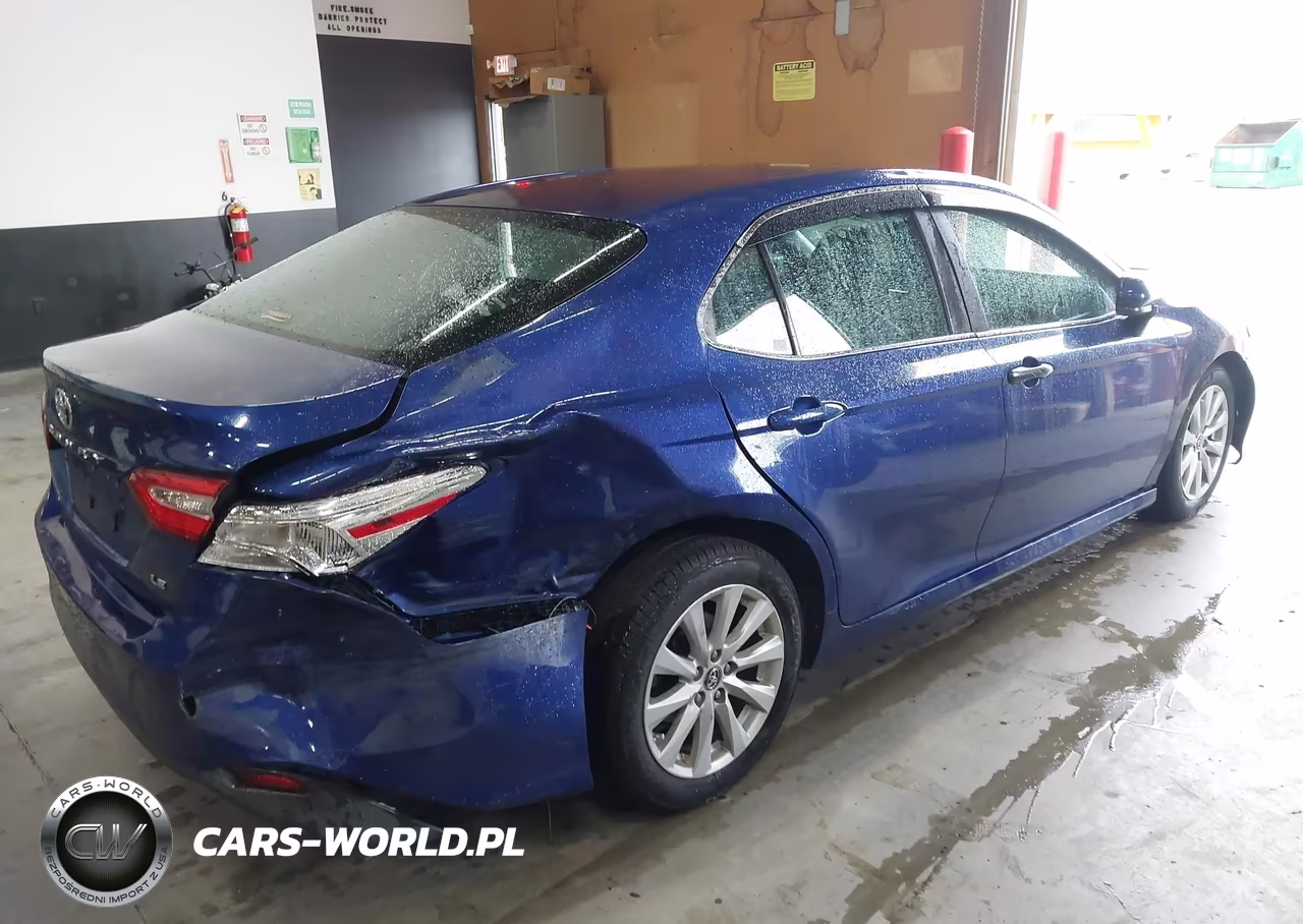 2018 Toyota Camry Le VIN:4T1B11HK2JU563218 - 4