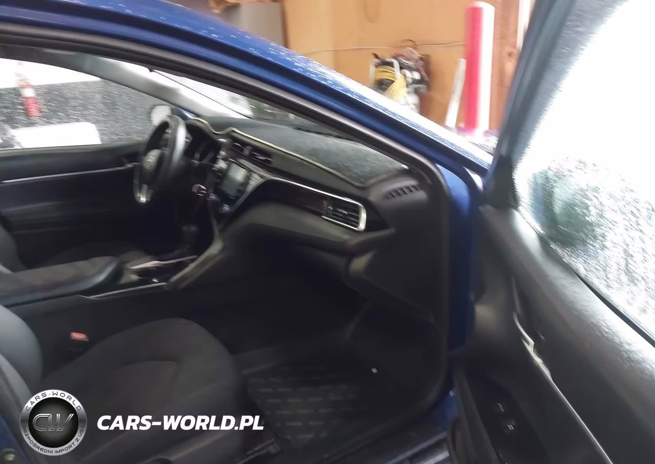 2018 Toyota Camry Le VIN:4T1B11HK2JU563218 - 5