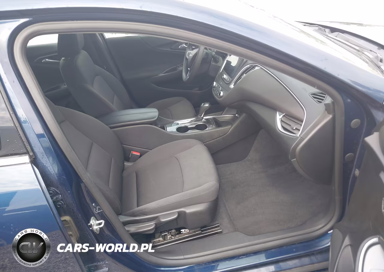 2019 Chevrolet Malibu Lt VIN:1G1ZD5ST6KF156665 - 5