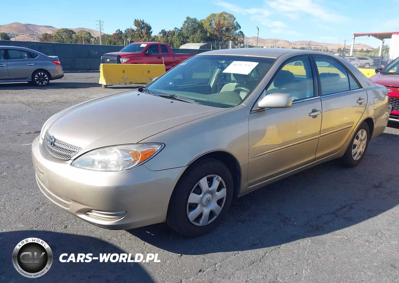 2002 Toyota Camry Le VIN:JTDBE32K020080834 - 2