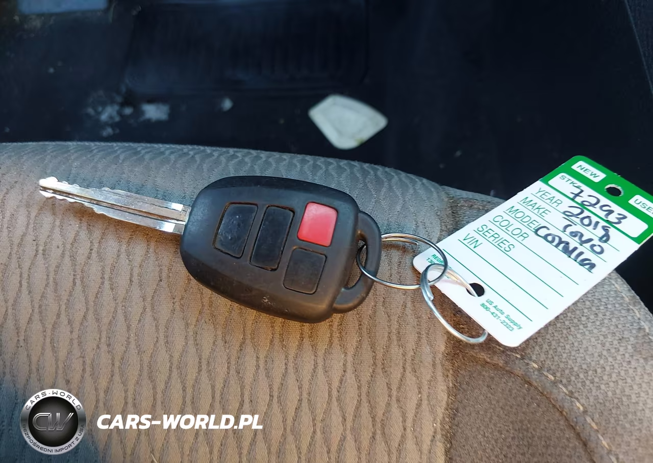 2018 Toyota Corolla Le VIN:5YFBURHE1JP814134 - 11