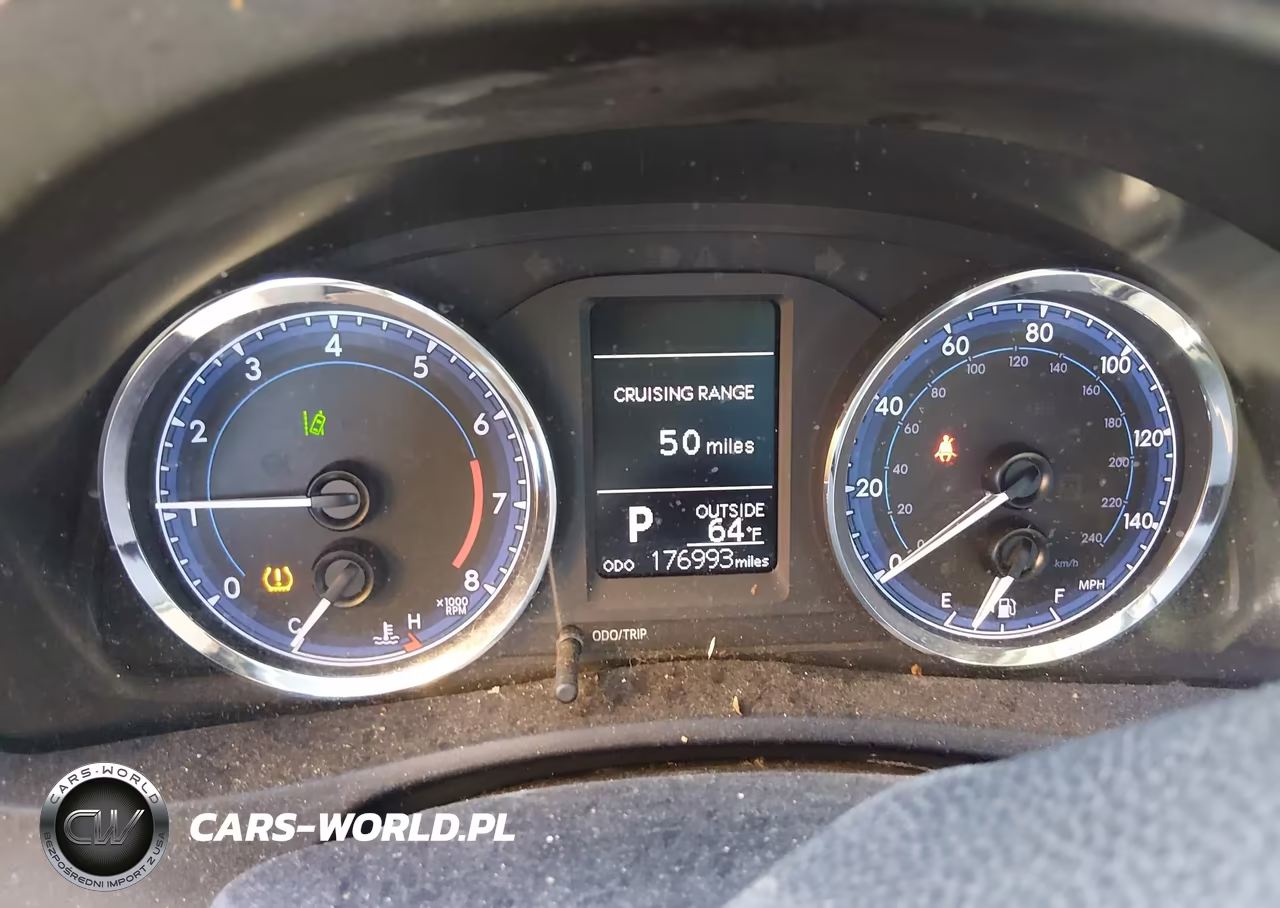 2018 Toyota Corolla Le VIN:5YFBURHE1JP814134 - 7