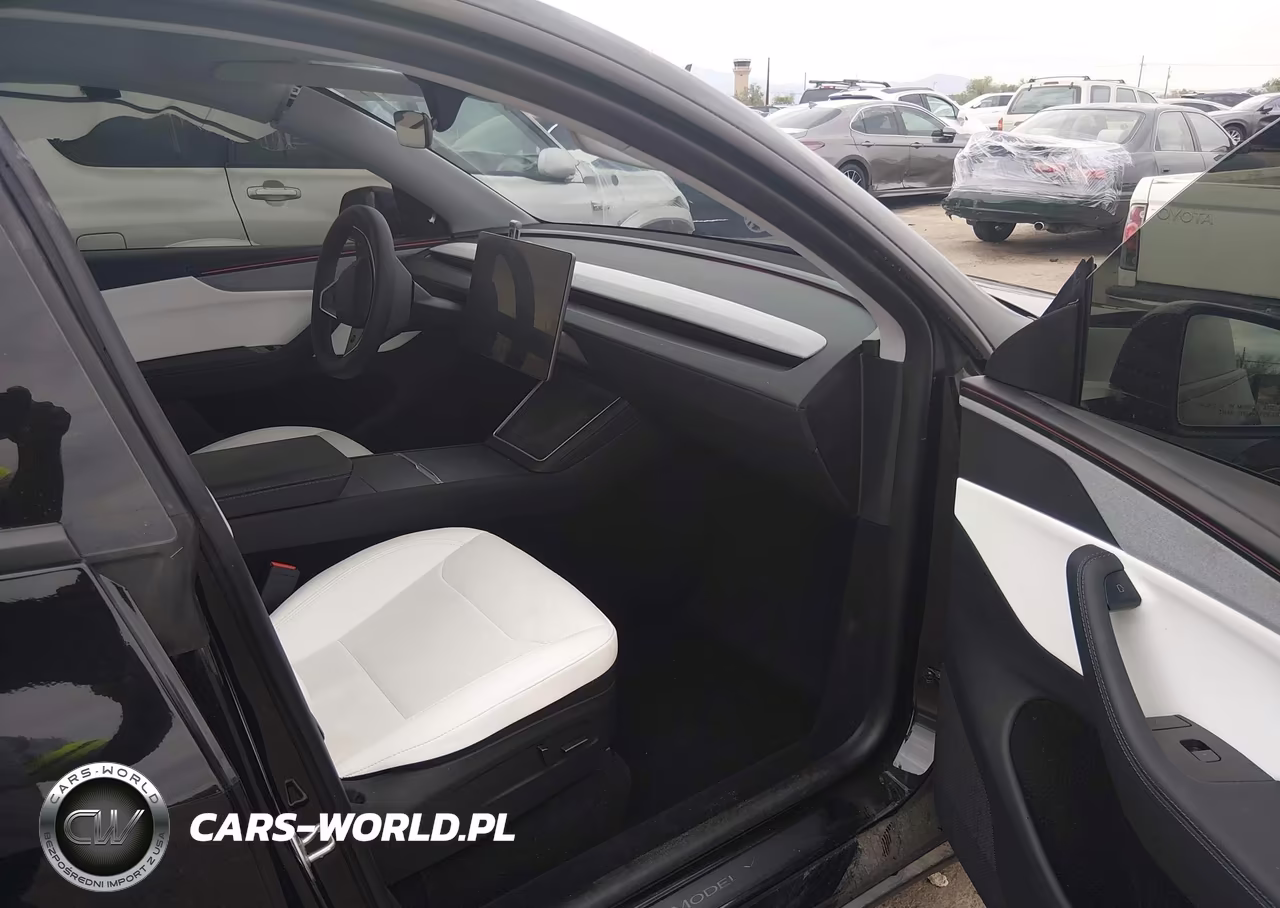 2026 Tesla Model Y All-Wheel Drive-Long Range Launch Series-Premium All-Wheel Drive VIN:7SAYGDEE6TF439741 - 5