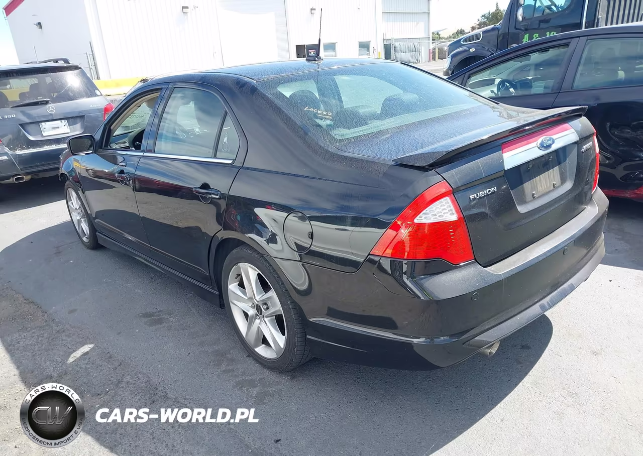 2010 Ford Fusion Sport VIN:3FAHP0KC1AR261232 - 3