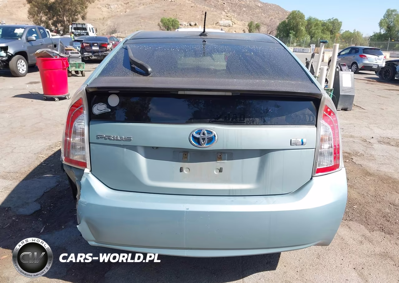 2013 Toyota Prius Three VIN:JTDKN3DU3D5591149 - 16