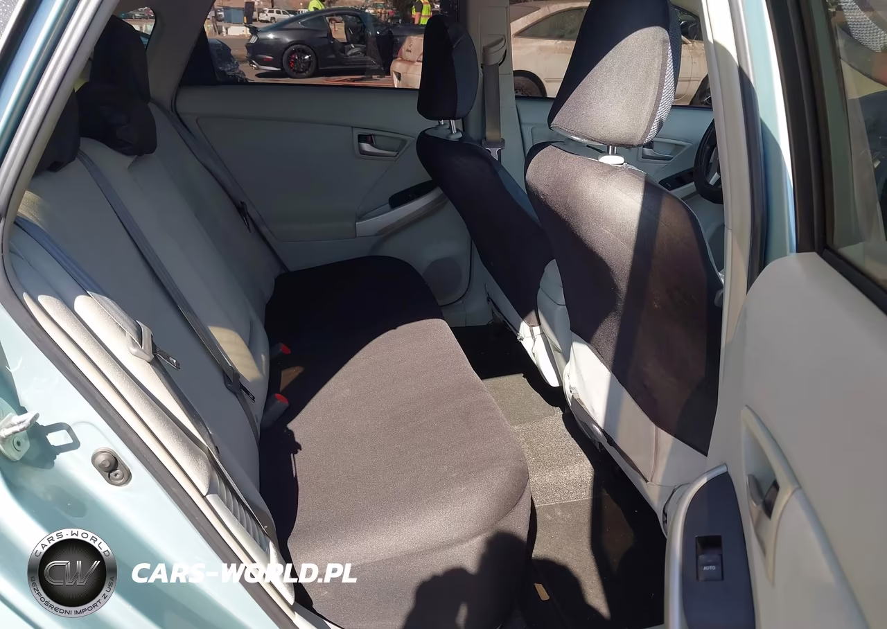 2013 Toyota Prius Three VIN:JTDKN3DU3D5591149 - 8