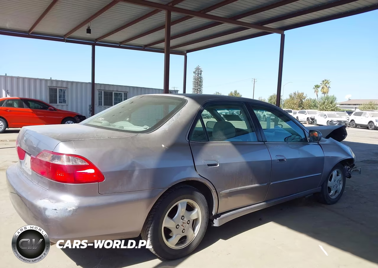 2000 Honda Accord 2.3 Ex VIN:1HGCG5659YA026578 - 13