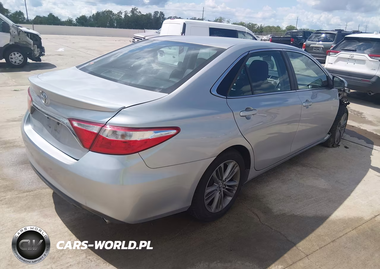 2017 Toyota Camry Se VIN:4T1BF1FK9HU366089 - 4