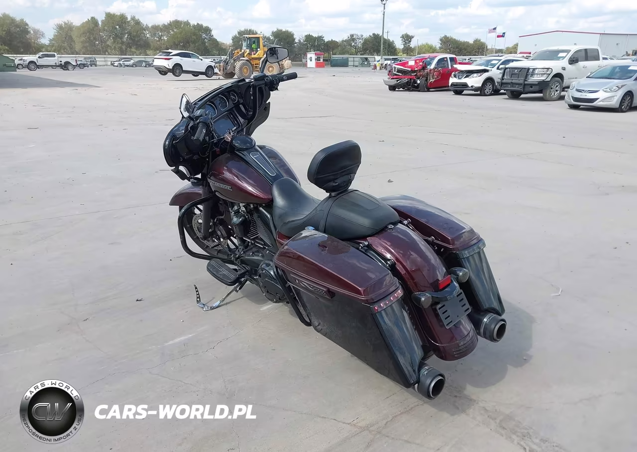 2018 Harley-Davidson Flhxs Street Glide Special VIN:1HD1KRC10JB604952 - 3