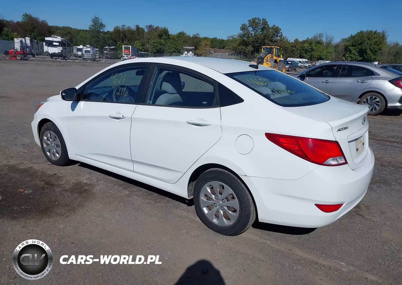 2015 Hyundai Accent Gls VIN:KMHCT4AE4FU881112 - 3