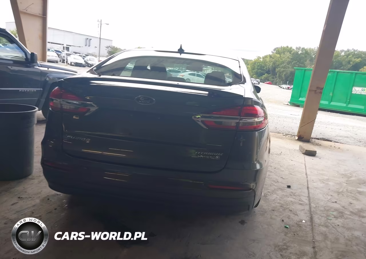 2019 Ford Fusion Hybrid Titanium VIN:3FA6P0RU1KR140417 - 16