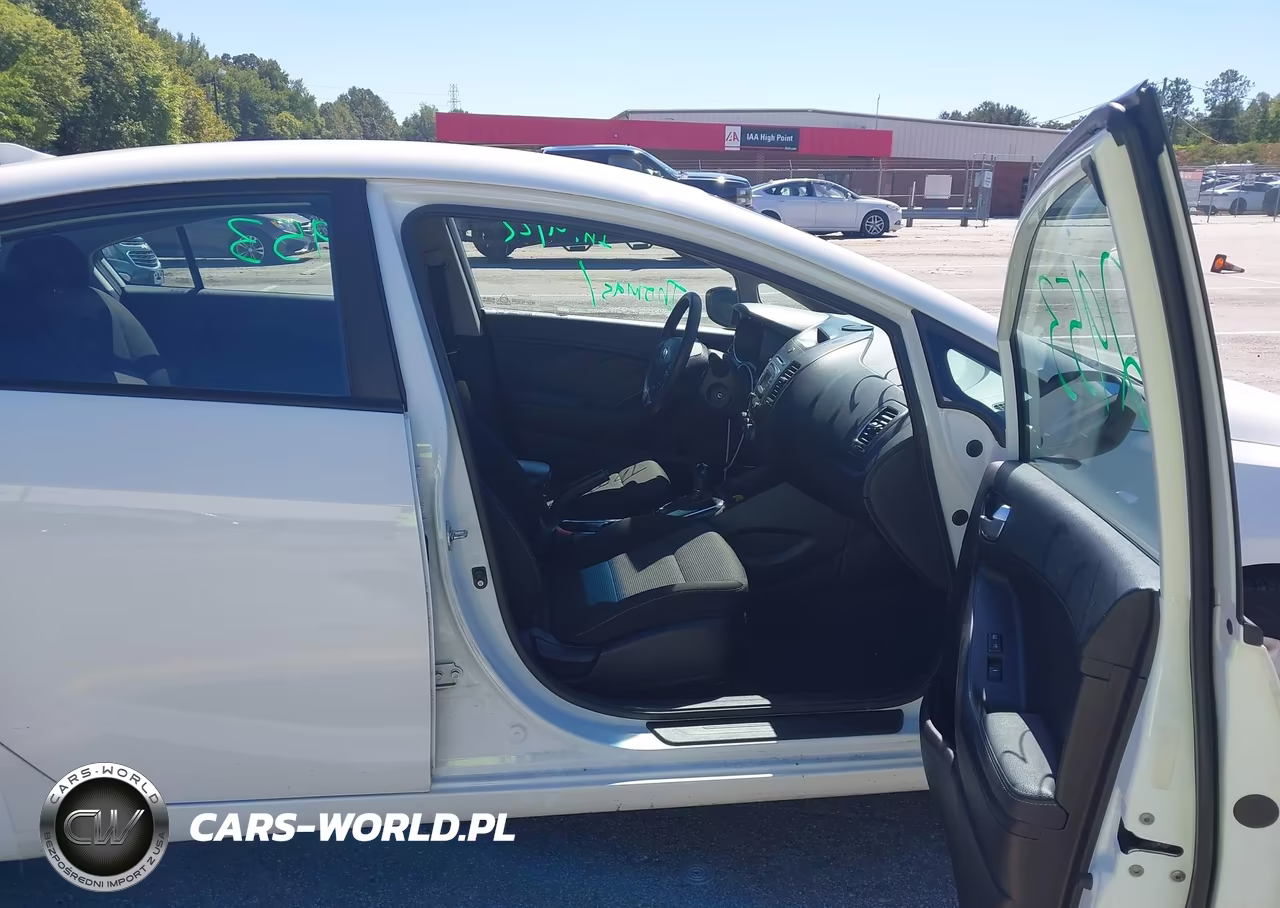 2018 Kia Forte Lx VIN:3KPFK4A79JE245573 - 5