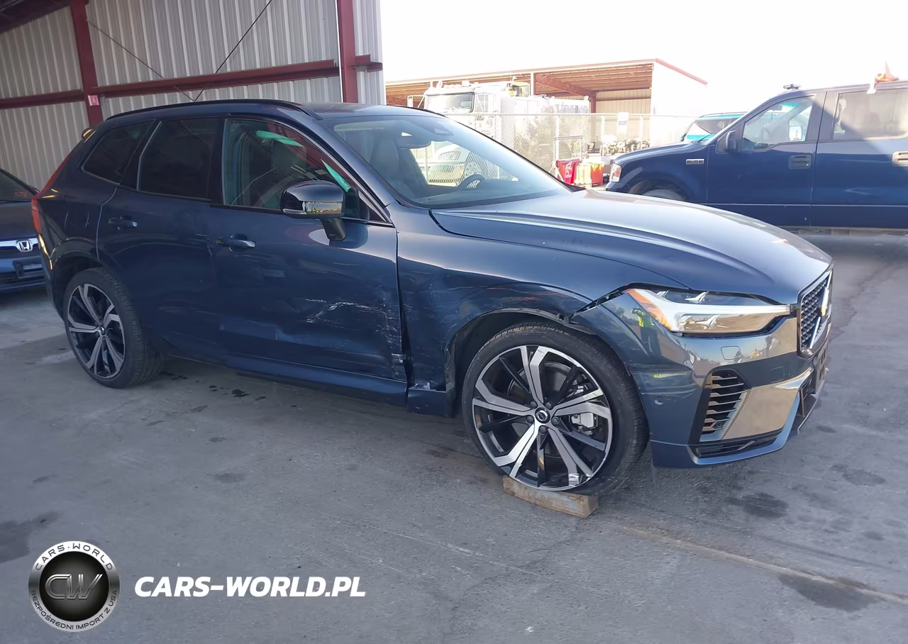 2023 Volvo Xc60 Recharge Plug-In Hybrid T8 Ultimate Dark Theme – zdjęcie 1 z 18