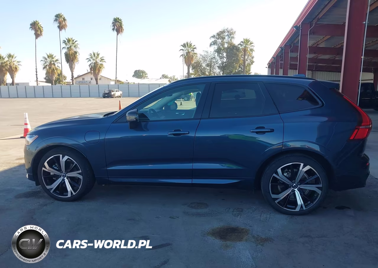 2023 Volvo Xc60 Recharge Plug-In Hybrid T8 Ultimate Dark Theme VIN:YV4H60DX3P1245837 - 16