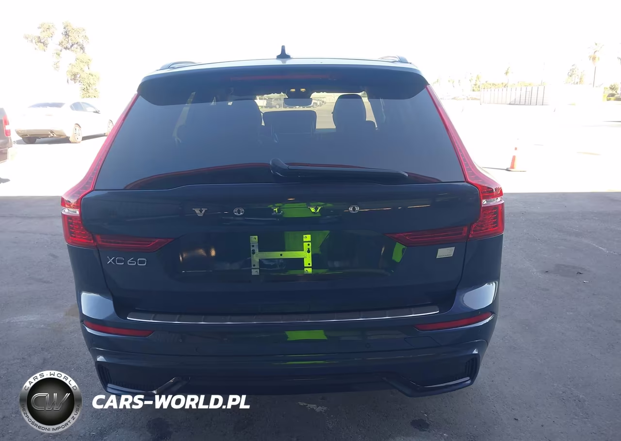 2023 Volvo Xc60 Recharge Plug-In Hybrid T8 Ultimate Dark Theme VIN:YV4H60DX3P1245837 - 18