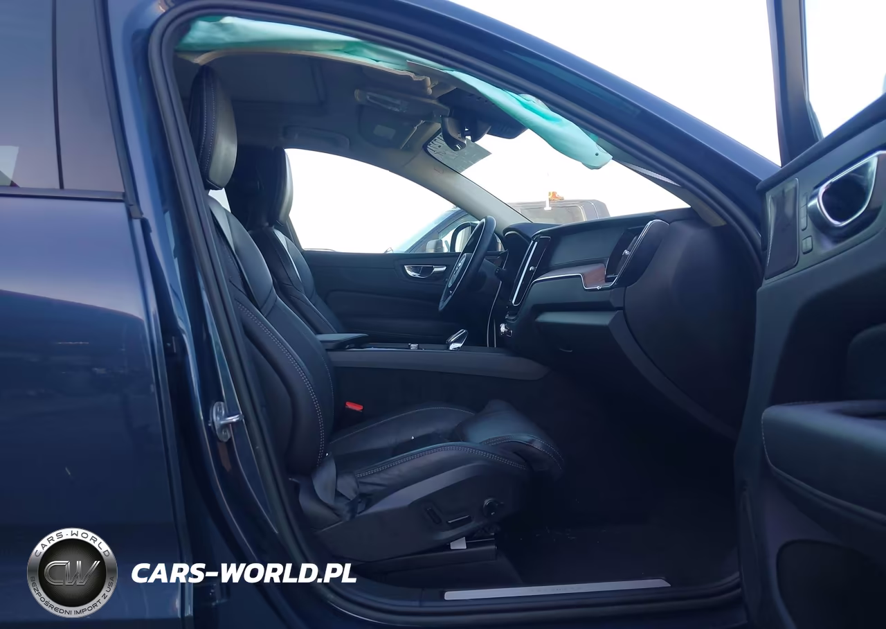 2023 Volvo Xc60 Recharge Plug-In Hybrid T8 Ultimate Dark Theme VIN:YV4H60DX3P1245837 - 5