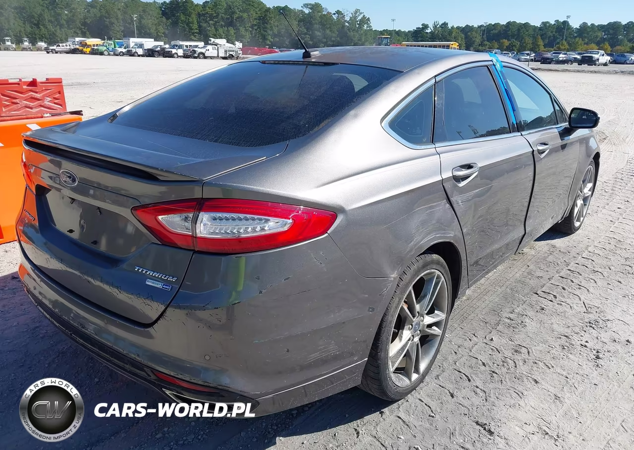 2013 Ford Fusion Titanium VIN:3FA6P0D99DR335820 - 4