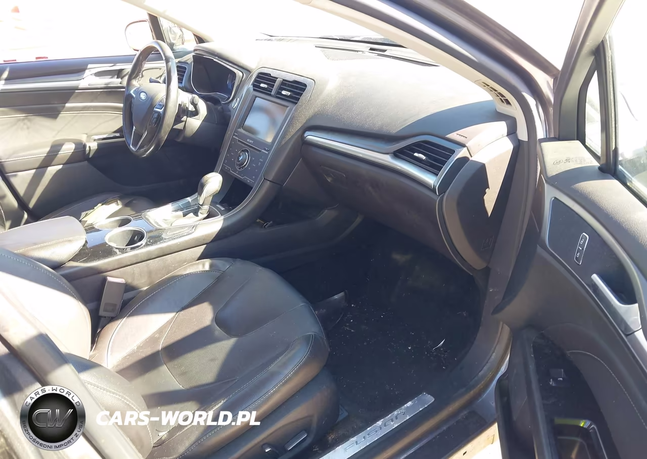 2013 Ford Fusion Titanium VIN:3FA6P0D99DR335820 - 5