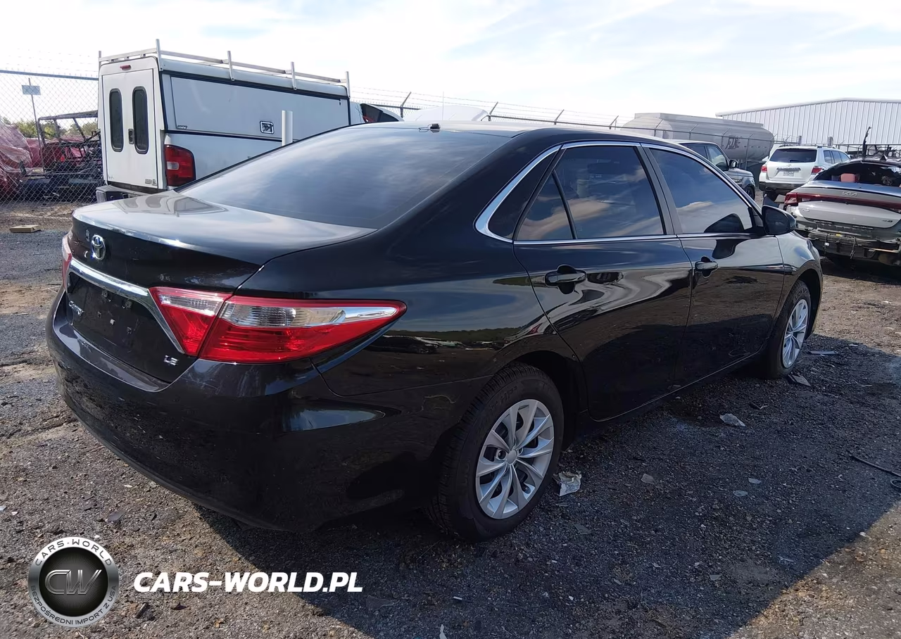 2017 Toyota Camry Le VIN:4T1BF1FK1HU428942 - 4