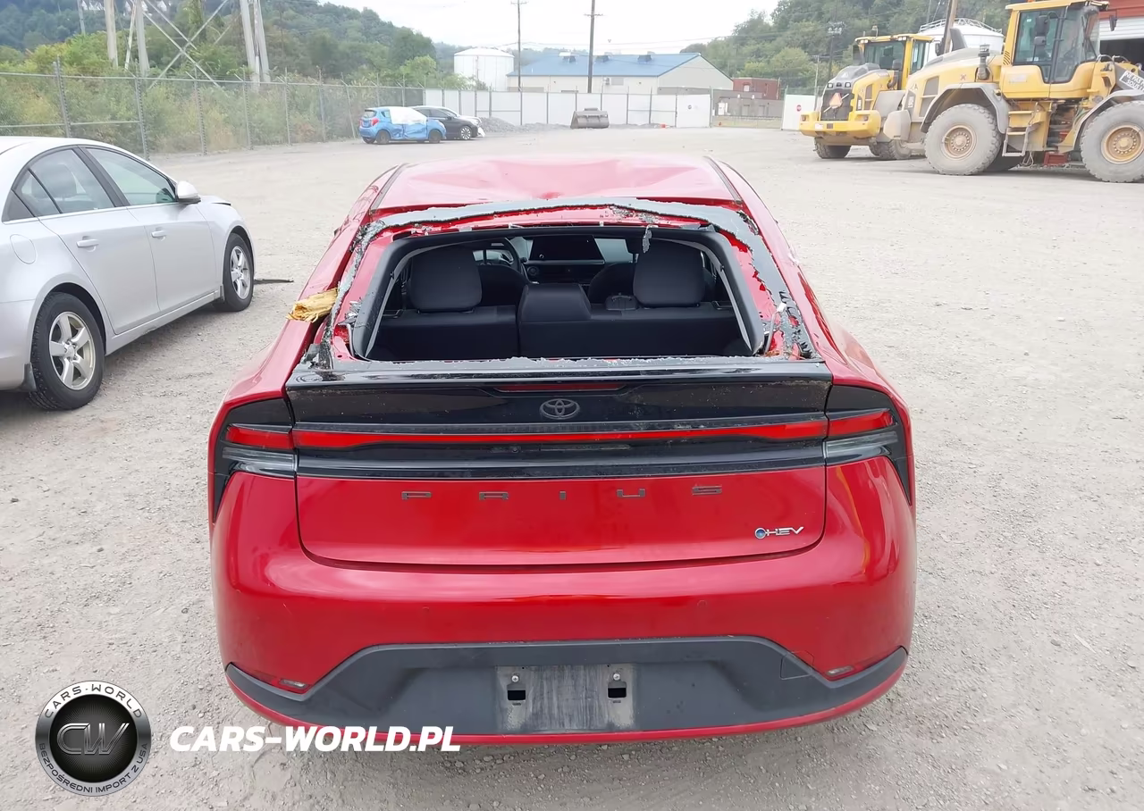 2026 Toyota Prius Le VIN:JTDACAAUXT3068957 - 16