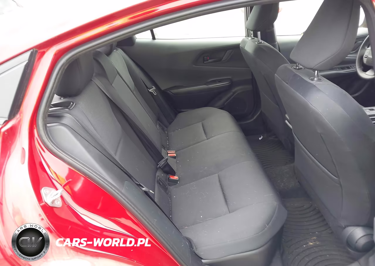2026 Toyota Prius Le VIN:JTDACAAUXT3068957 - 8