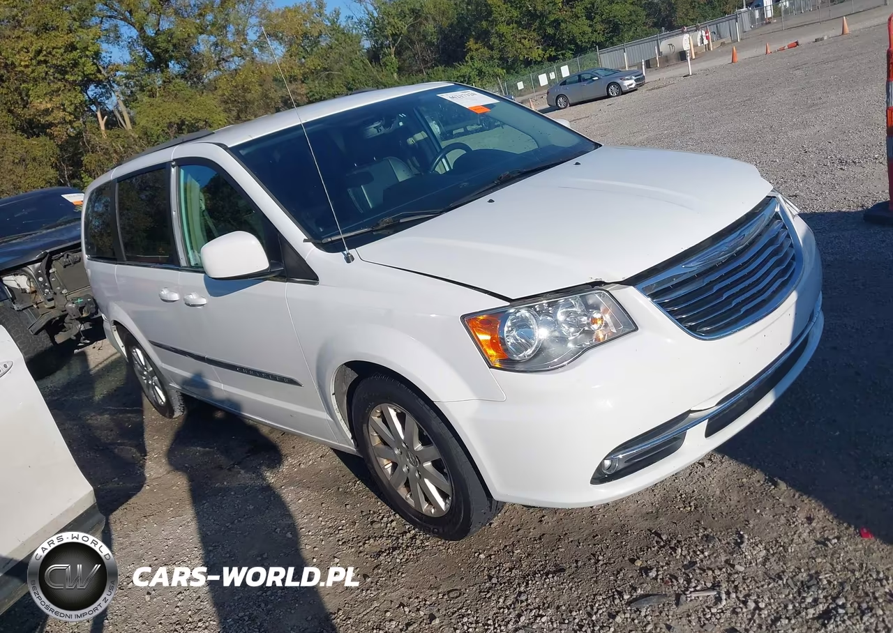 2016 Chrysler Town & Country Touring