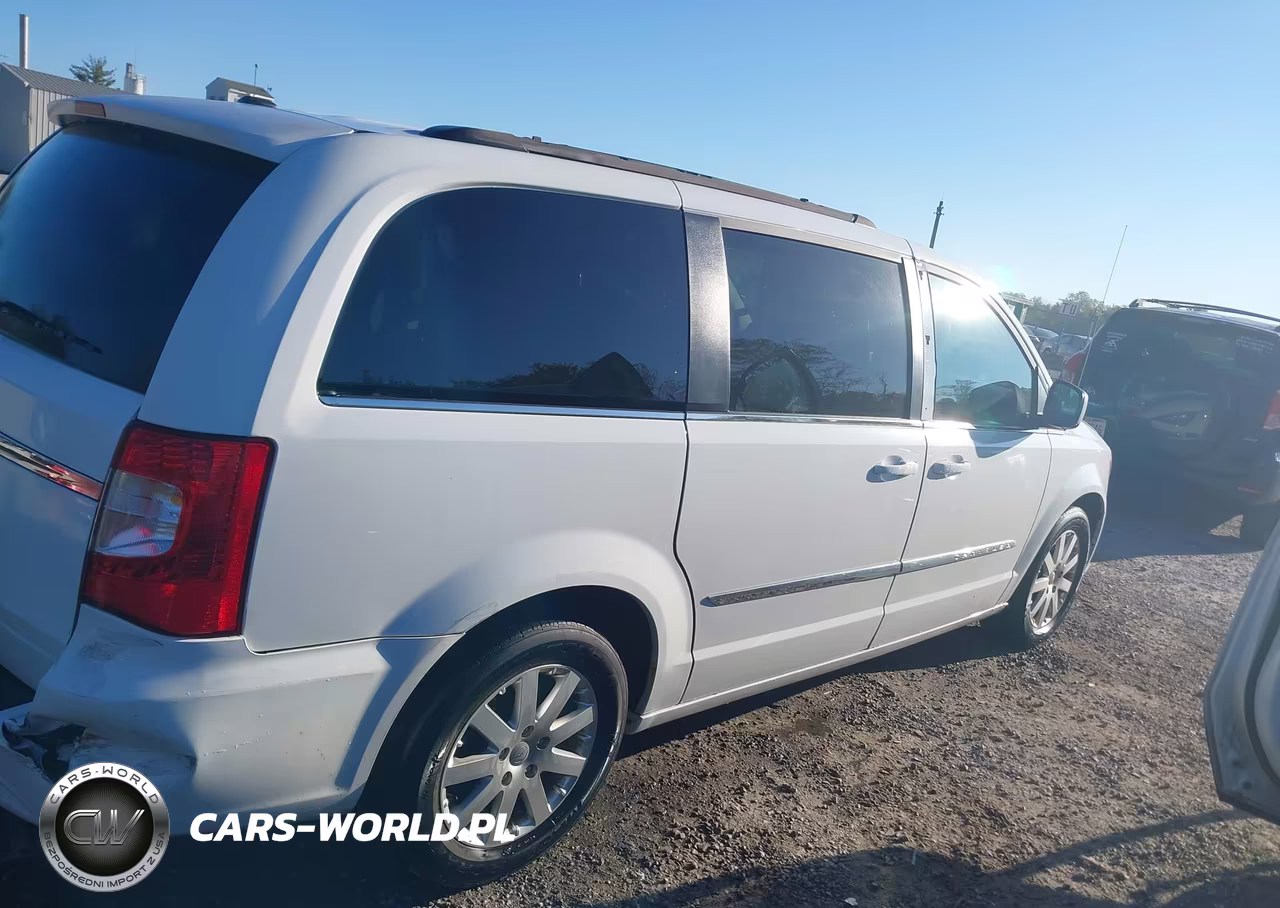 2016 Chrysler Town & Country Touring VIN:2C4RC1BG7GR208813 - 13