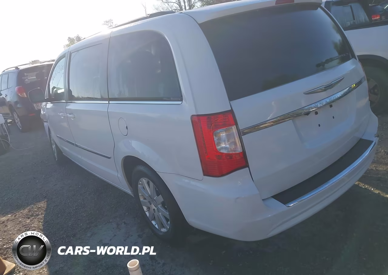 2016 Chrysler Town & Country Touring VIN:2C4RC1BG7GR208813 - 3