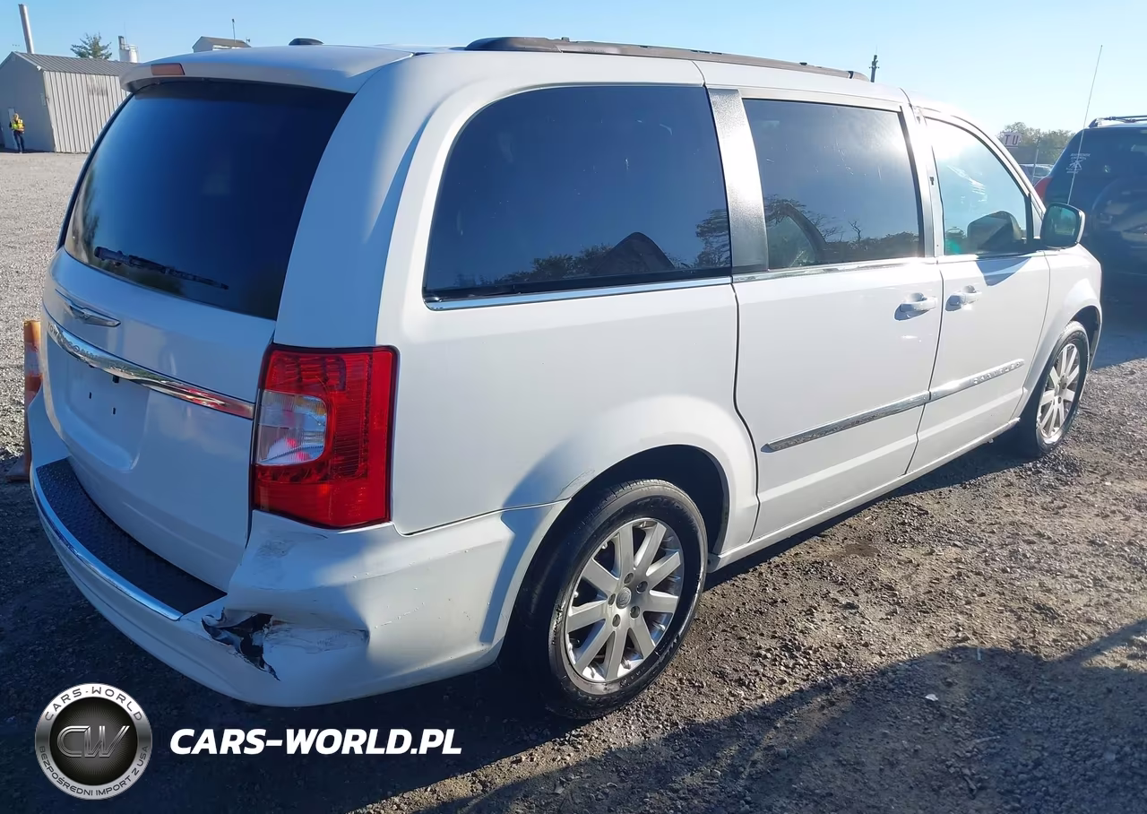 2016 Chrysler Town & Country Touring VIN:2C4RC1BG7GR208813 - 4