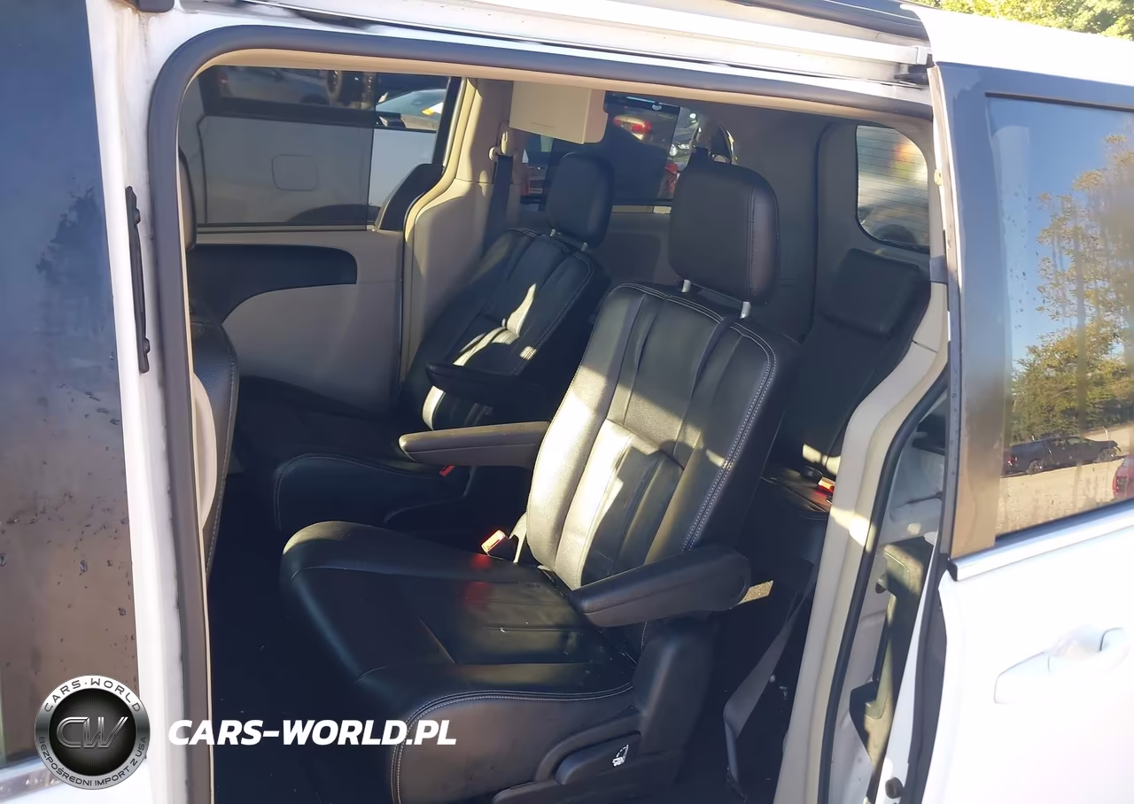 2016 Chrysler Town & Country Touring VIN:2C4RC1BG7GR208813 - 8