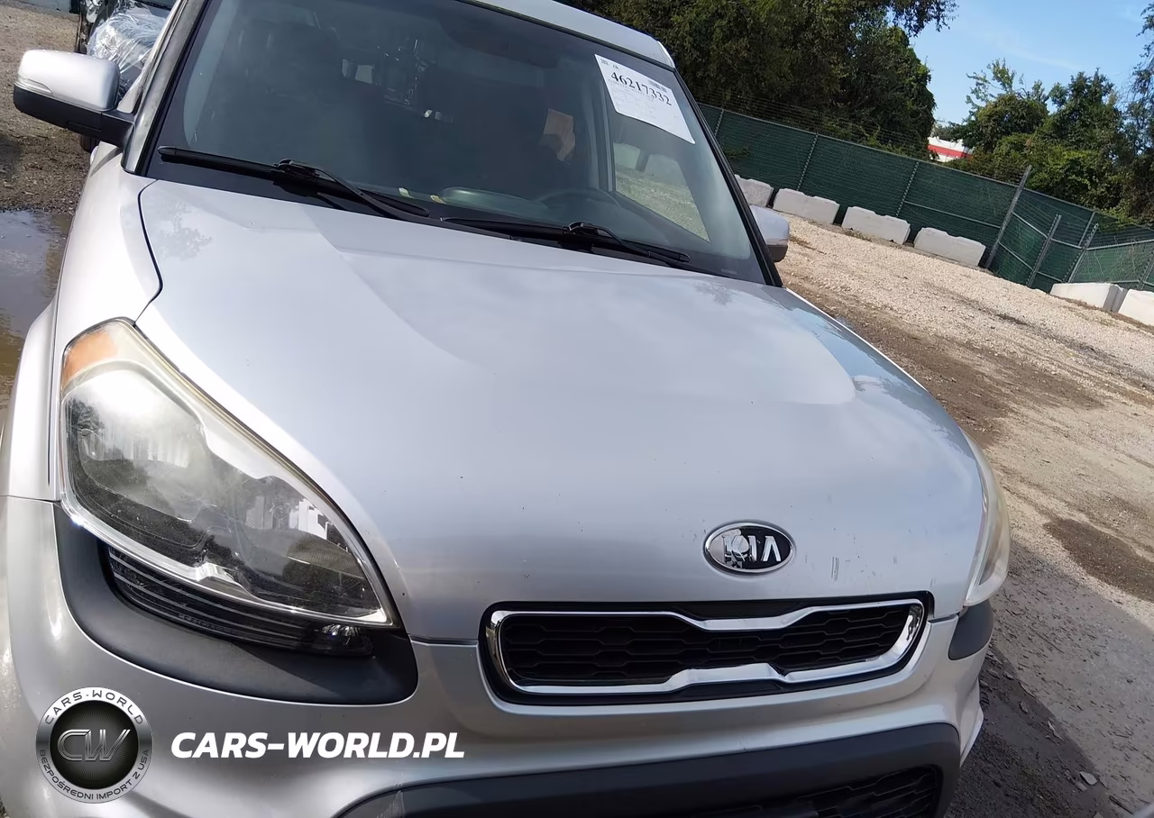 2012 Kia Soul + VIN:KNDJT2A63C7381073 - 6