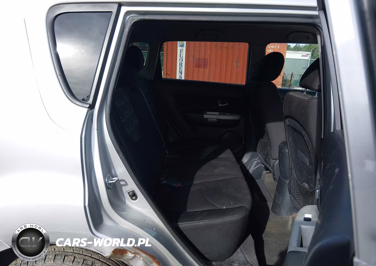 2012 Kia Soul + VIN:KNDJT2A63C7381073 - 8