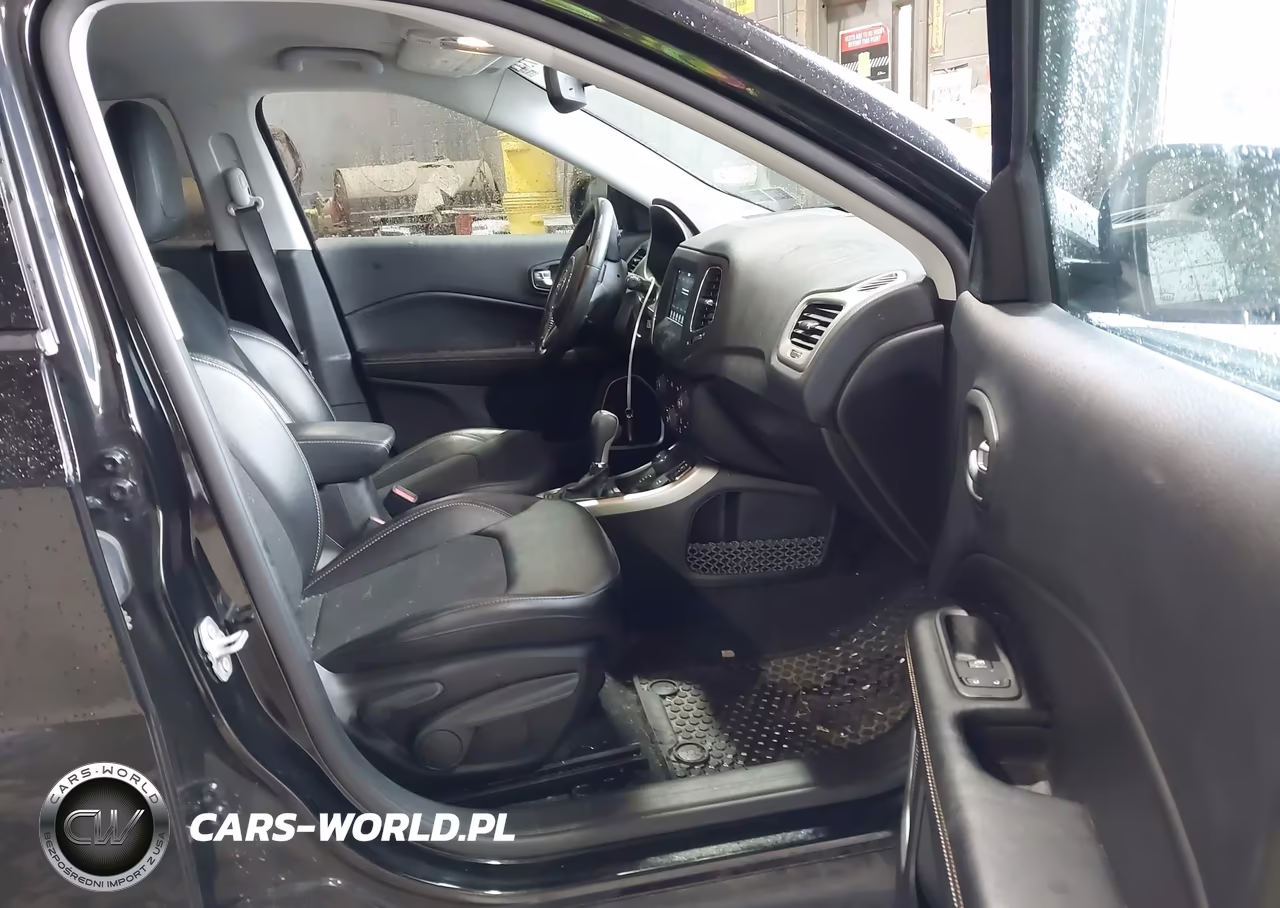 2020 Jeep Compass Latitude 4X4 VIN:3C4NJDBB5LT173870 - 5