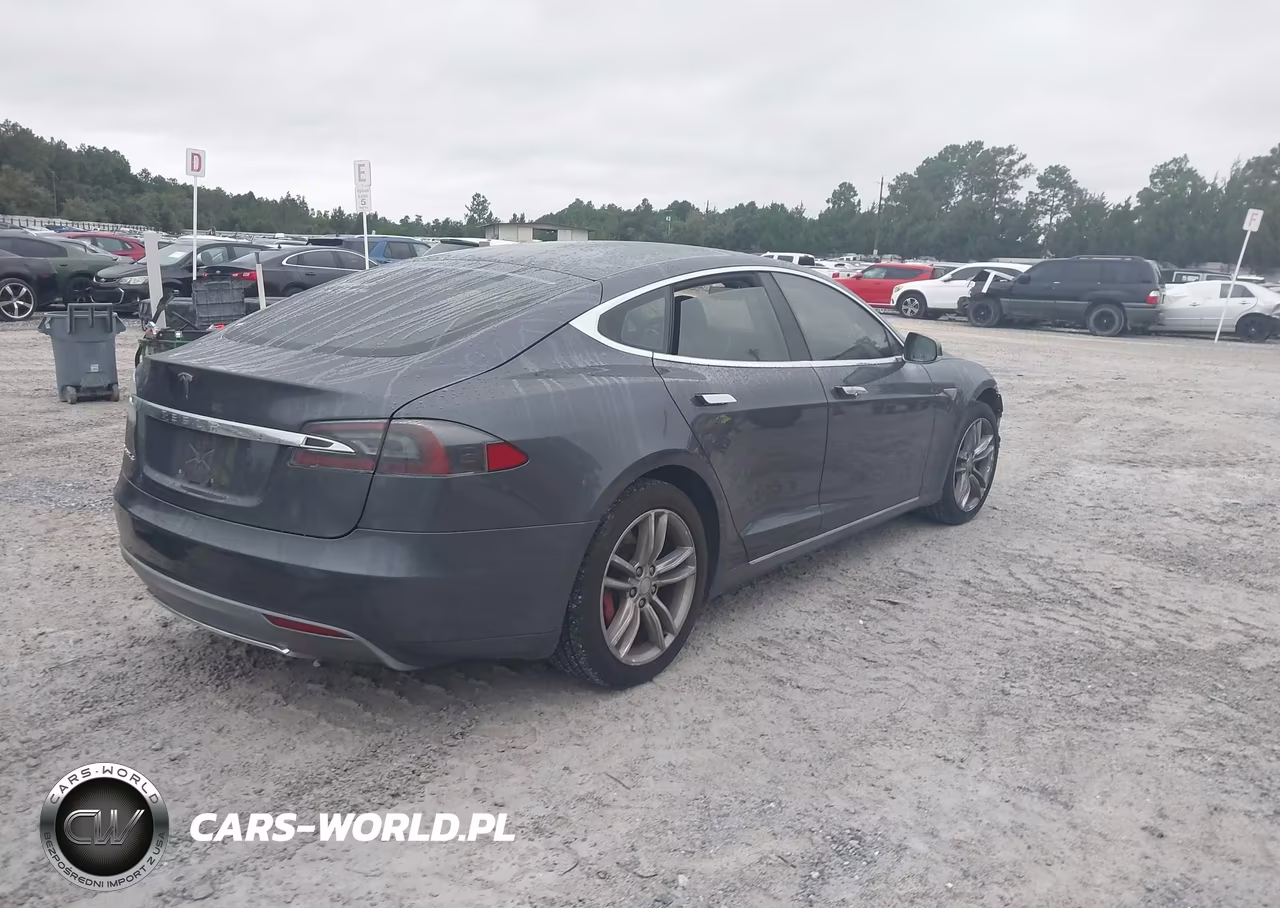 2014 Tesla Model S P85 VIN:5YJSA1H1XEFP56968 - 4