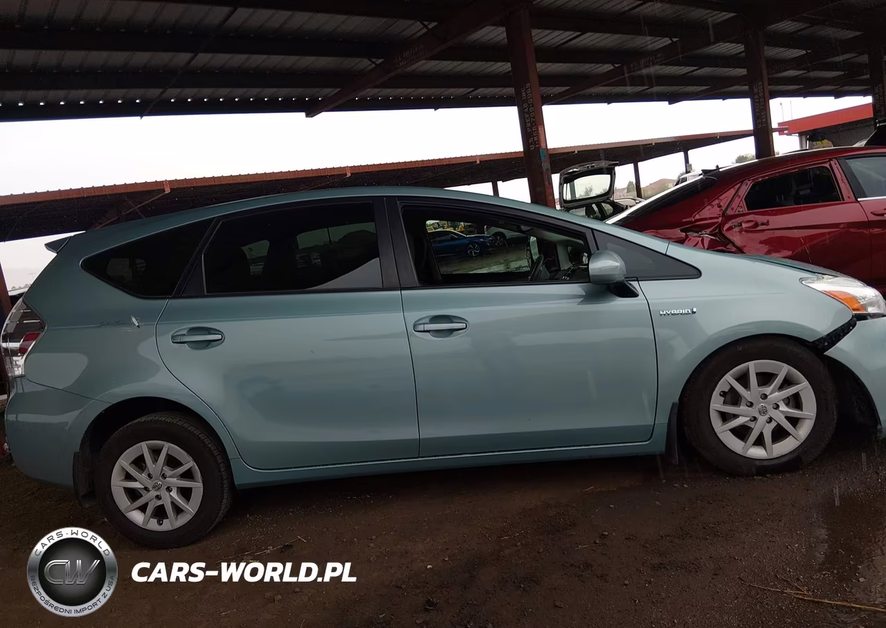 2014 Toyota Prius V Three VIN:JTDZN3EU5E3341003 - 13