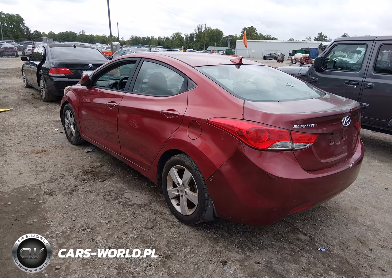 2013 Hyundai Elantra Gls VIN:5NPDH4AE2DH232118 - 3