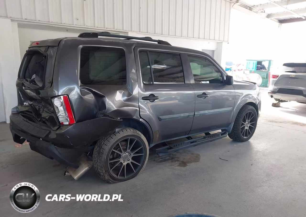 2015 Honda Pilot Lx VIN:5FNYF3H29FB022596 - 4