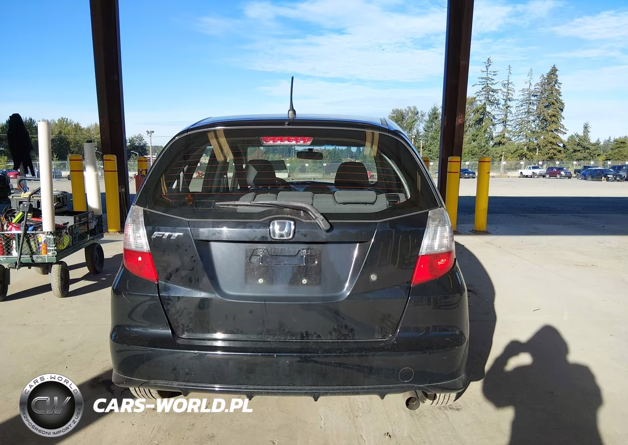 2010 Honda Fit VIN:JHMGE8H24AS013021 - 17