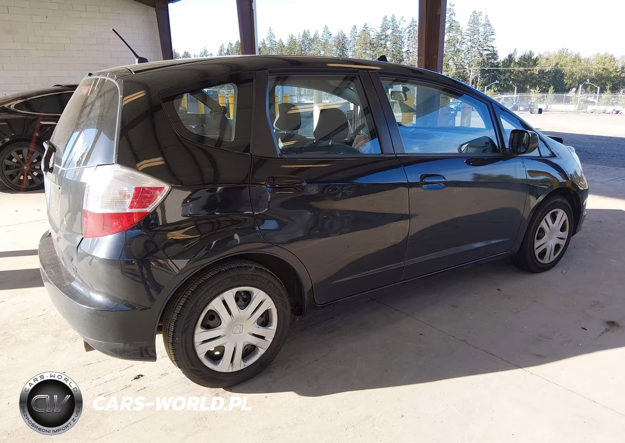 2010 Honda Fit VIN:JHMGE8H24AS013021 - 4